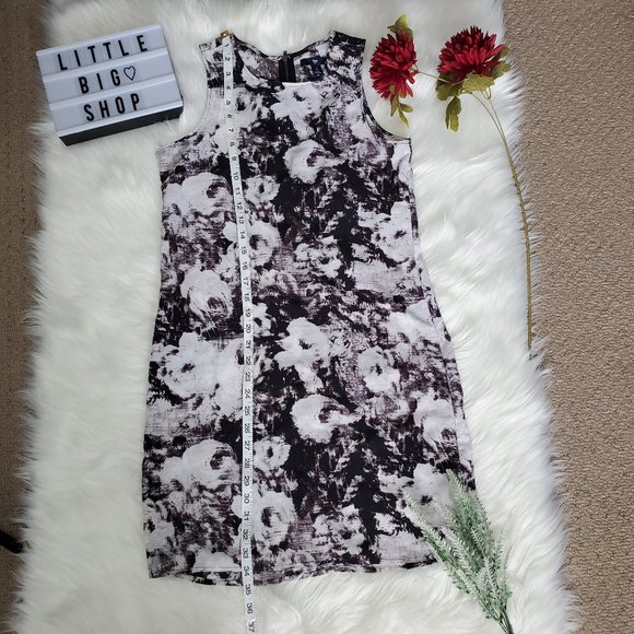 Women's Gap Black & White Floral Dress/Size Small - Picture 11 of 13